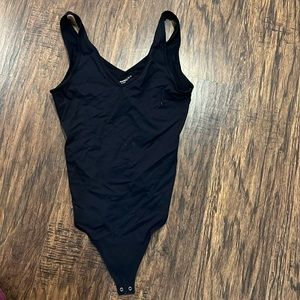 A&F soft A&F collection v neck tank bodysuit